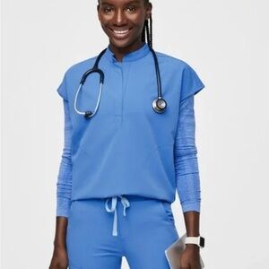 Women's Figs Capri Blue Top XS